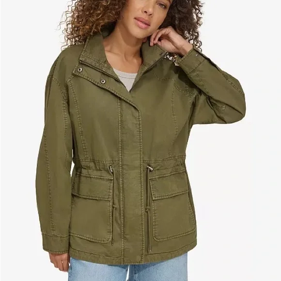 Levi's Women's Lightweight Utility Jacket in Olive - Picture 6 of 8